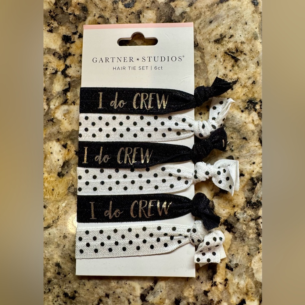Gartner Studios “I Do Crew” Hair Tie Set 💍